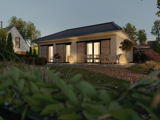 Bungalow-78-Garten-Abend
